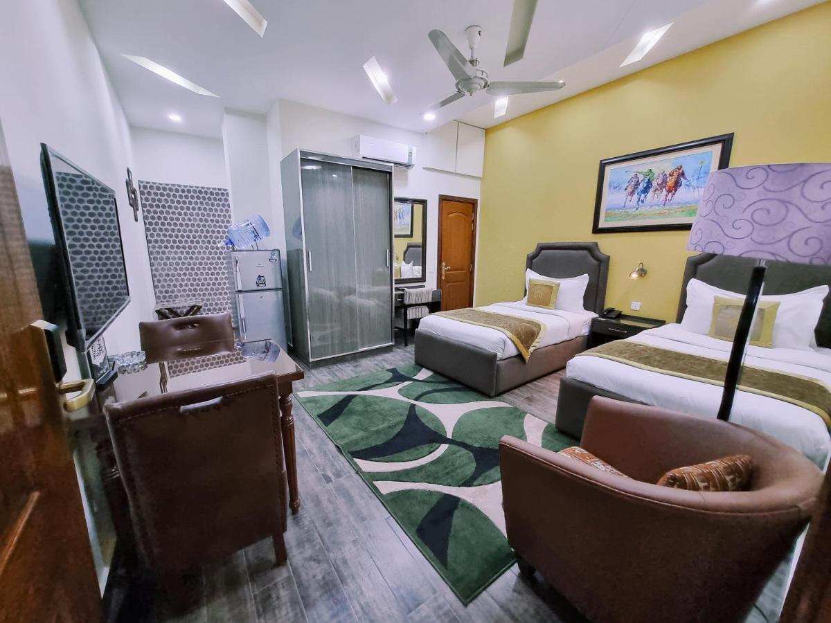 Hayyat Luxury Hotel Suites Lahore Exterior photo