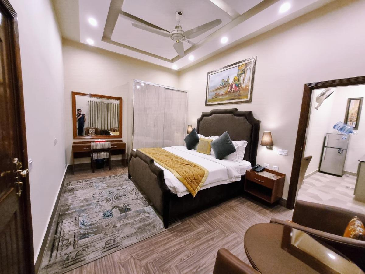 Hayyat Luxury Hotel Suites Lahore Exterior photo